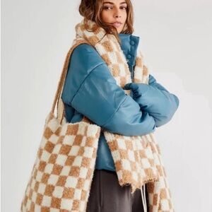 Free People Checkers Scarf ONLY. Not the whole set, ONLY the tan and white scarf